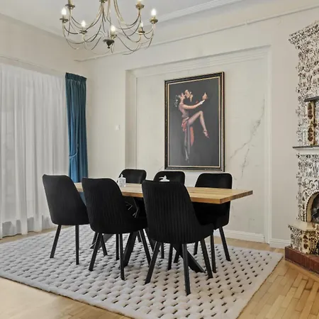 White Luxury House * 부쿠레슈티